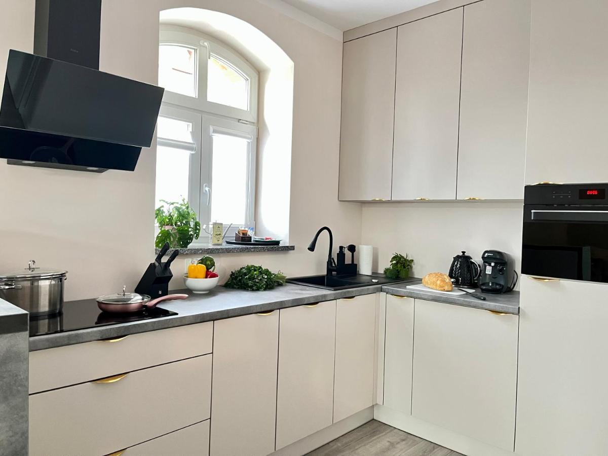 Apartamenty Lemon Pepper Jelenia Gora Ngoại thất bức ảnh
