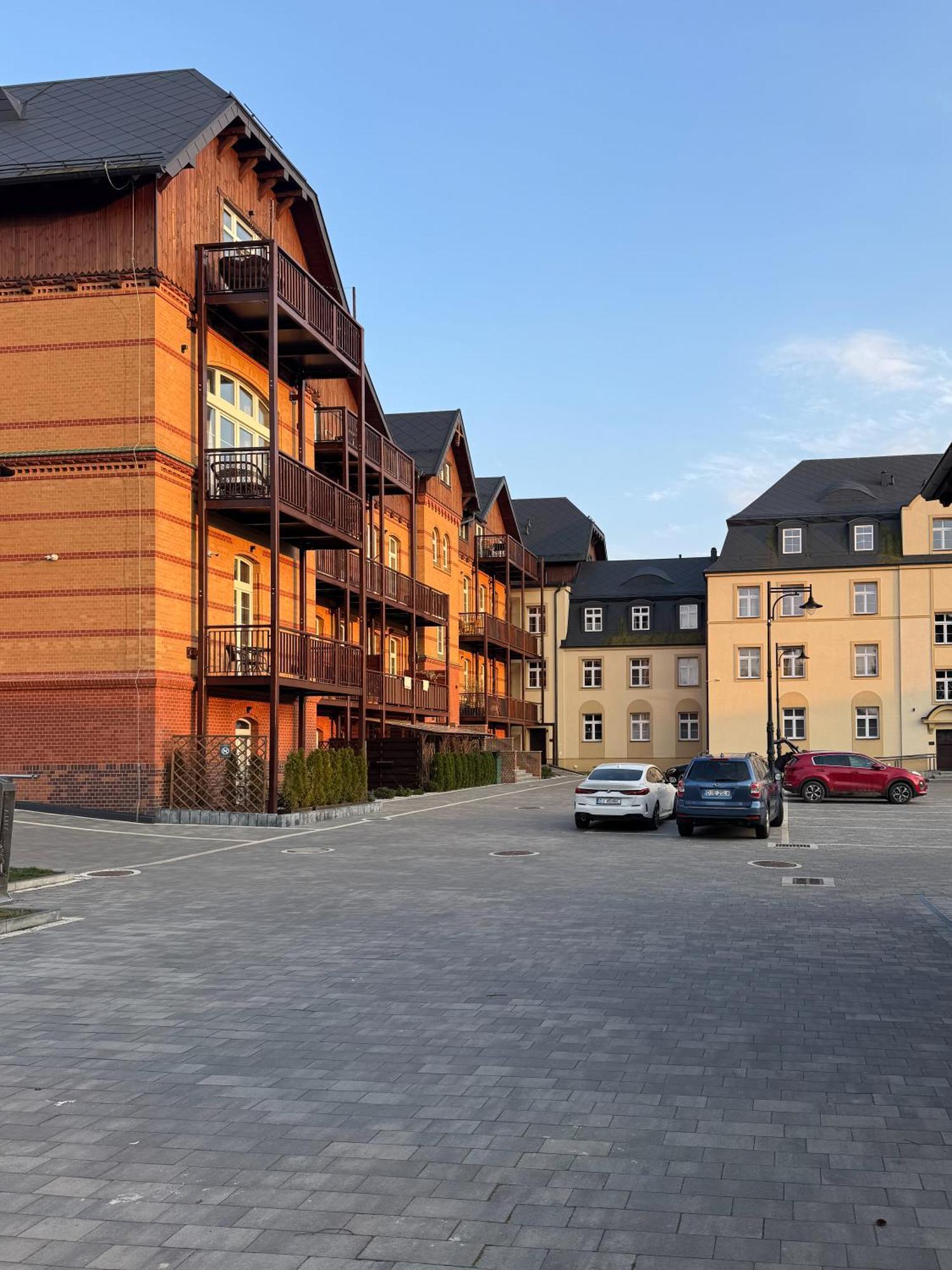Apartamenty Lemon Pepper Jelenia Gora Ngoại thất bức ảnh